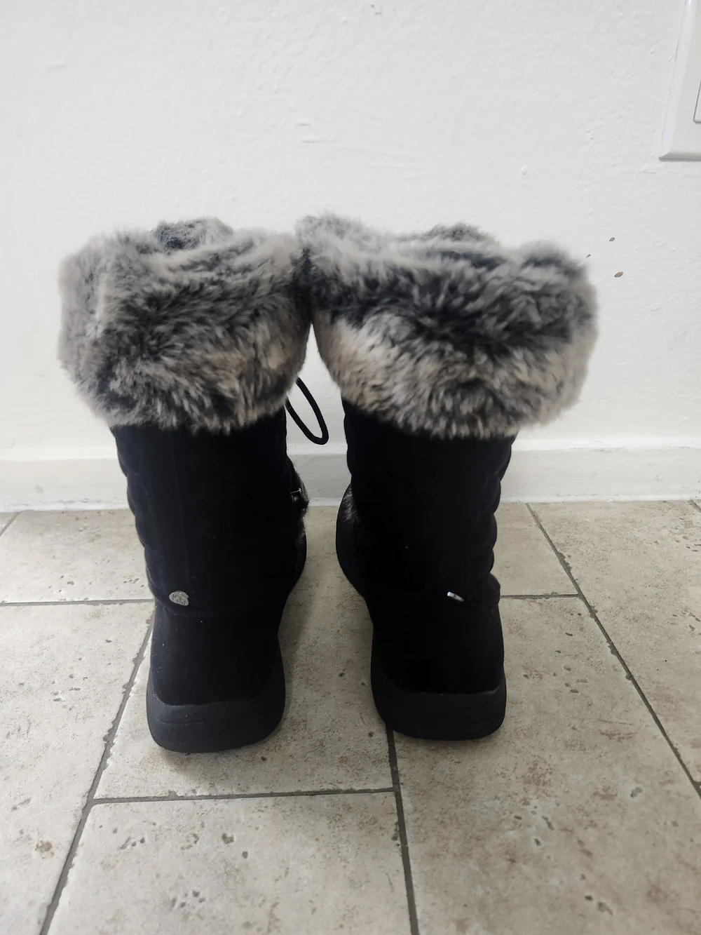 Black Faux Fur Trim Lace Up Winter Boots